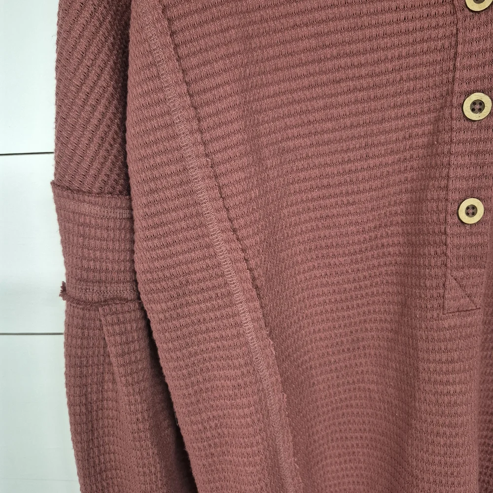 New In Raw Edge Detail Hooded Knit Woman's Top Dark Mauve Size Small - Picture 5 of 9
